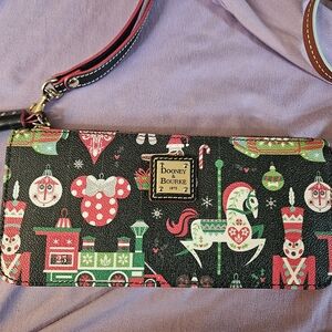 Disney Dooney Christmas Wallet